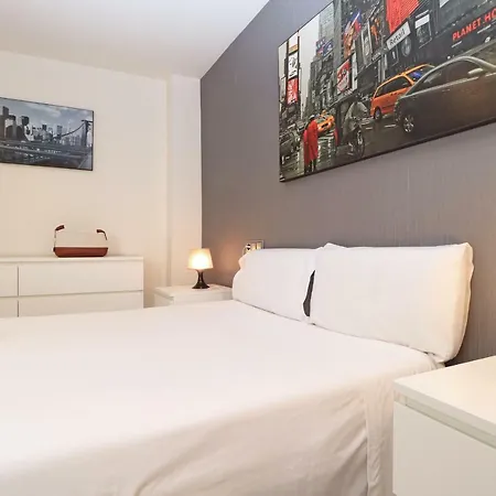 Apartment Del Parque Flats Hernan Ruiz *